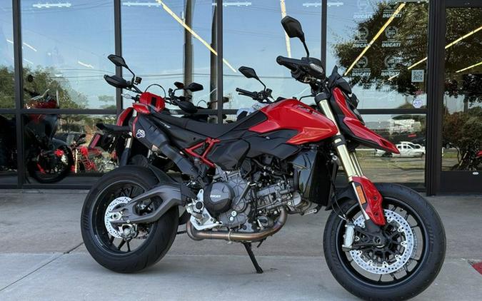 2026 Ducati Hypermotard V2 - DEMO