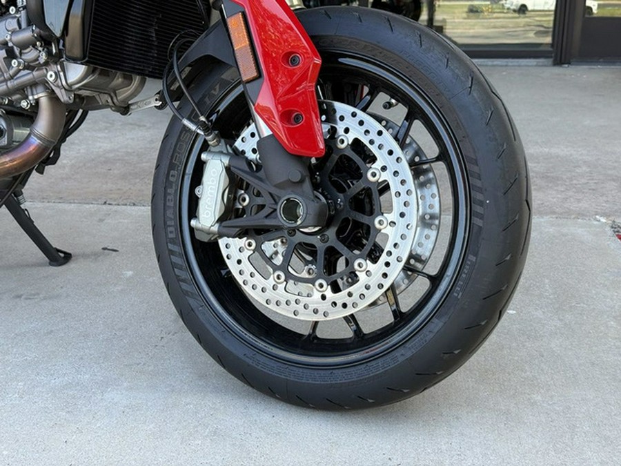 2026 Ducati Hypermotard V2 - DEMO