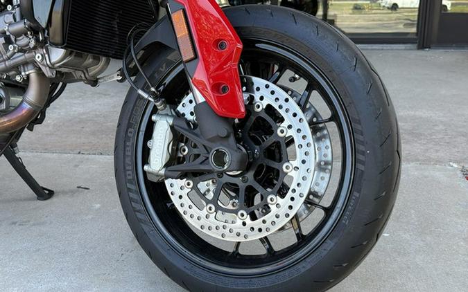 2026 Ducati Hypermotard V2 - DEMO