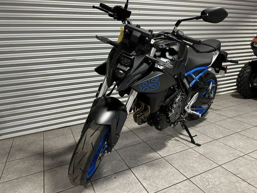 2024 Suzuki GSX-8S