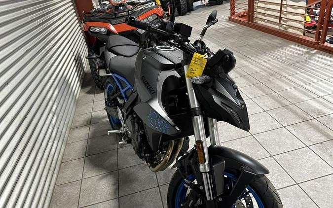 2024 Suzuki GSX-8S