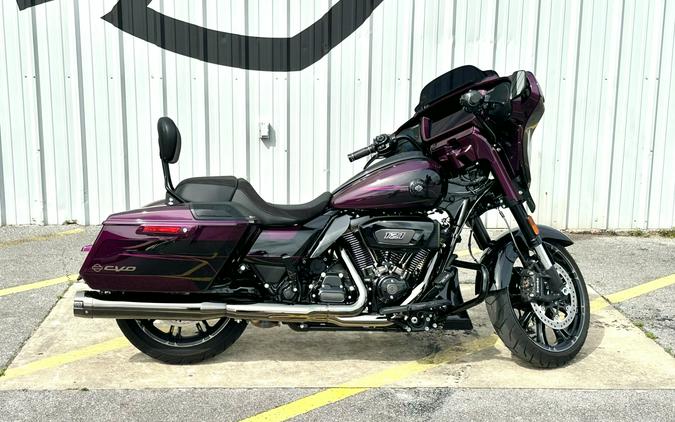 2025 Harley-Davidson® CVO™ Street Glide® Poison Berry