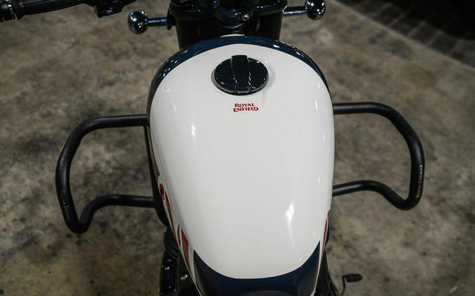 2024 Royal Enfield Shotgun 650 Stencil White