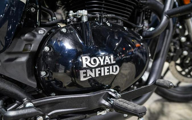 2024 Royal Enfield Shotgun 650 Stencil White