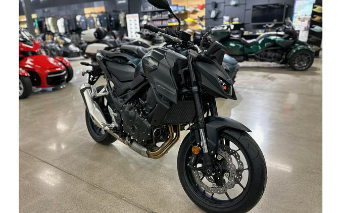 2025 CB750 HORNET - Honda