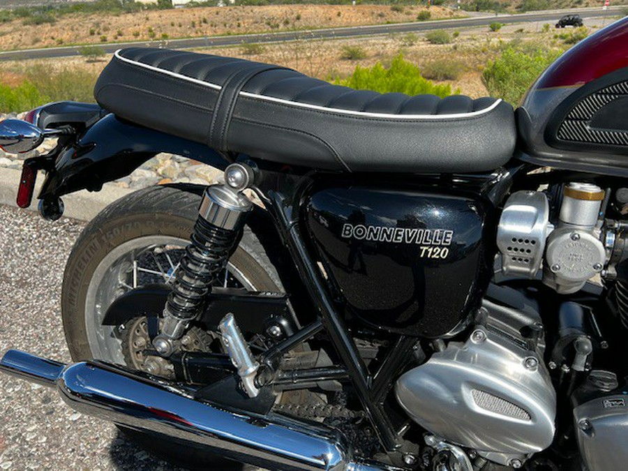 2023 Triumph Bonneville T120 (Two-Tone)