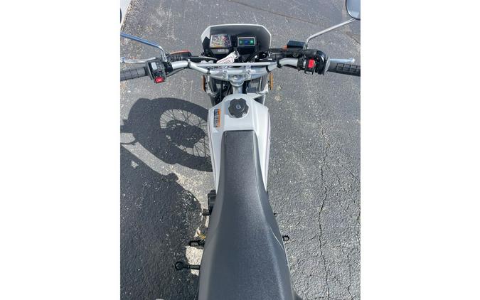 2026 TW200T2 - Yamaha