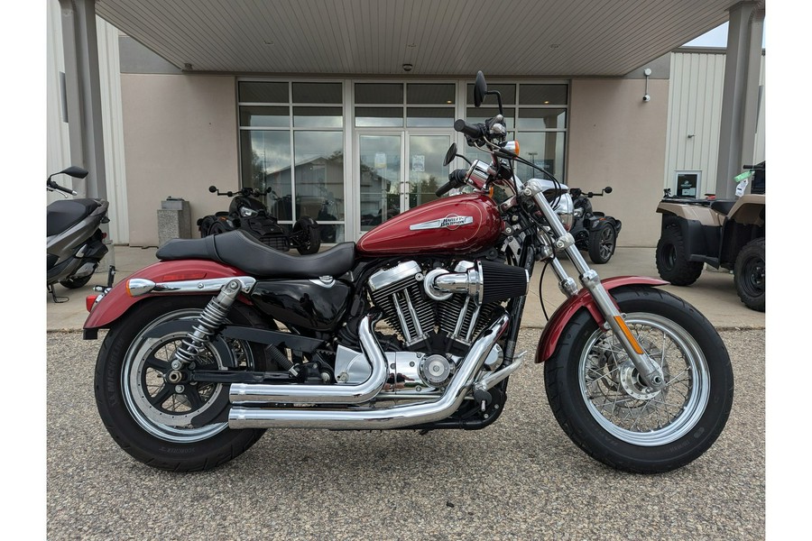 2017 Harley-Davidson® SPORTSTER 1200 CUSTOM