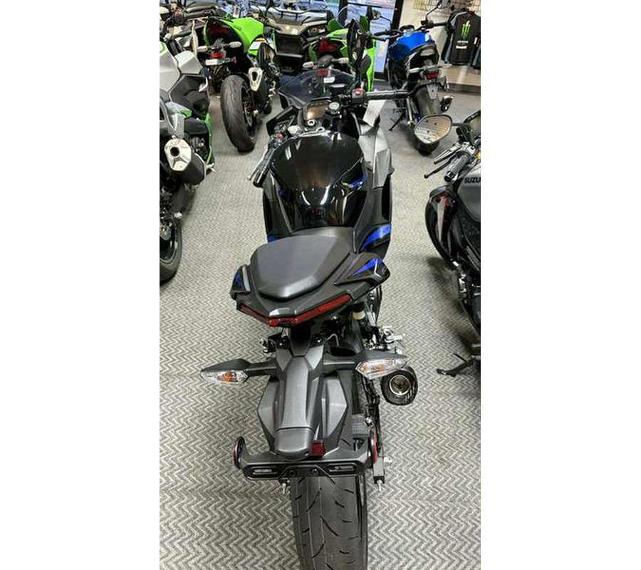 2025 Kawasaki Ninja® 500 ABS Metallic Flat Spark Black/Metallic Spark Black