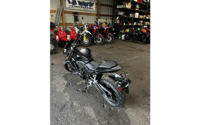 2025 Honda CB500F ABS