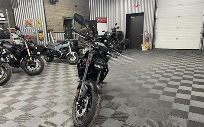 2025 Honda CB300R ABS