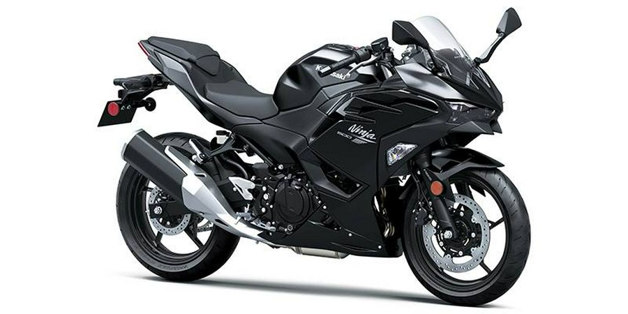 2026 Kawasaki Ninja® 500 Base