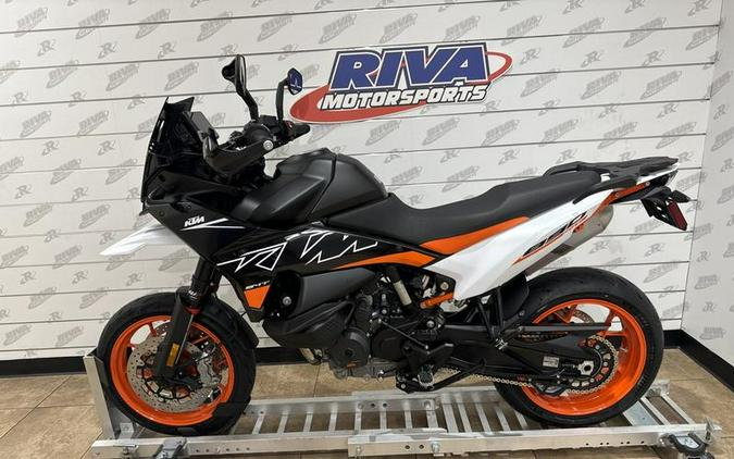 2024 KTM 890 SMT