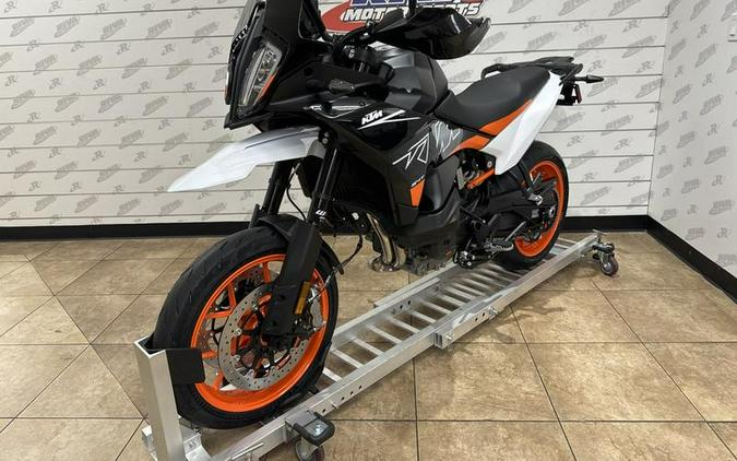 2024 KTM 890 SMT