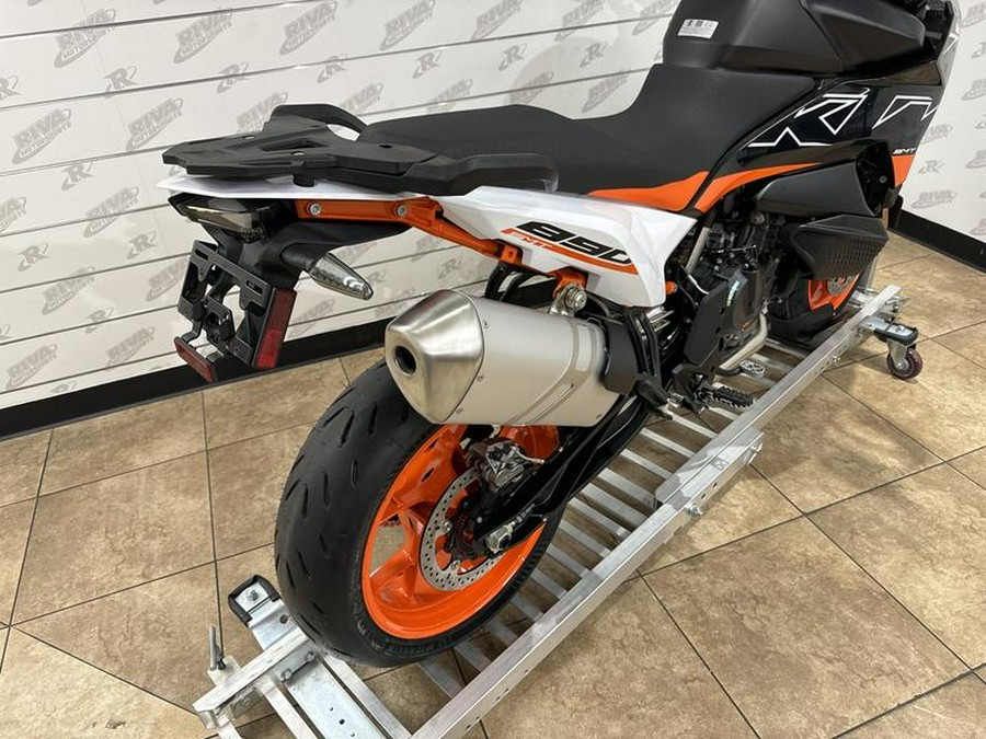 2024 KTM 890 SMT