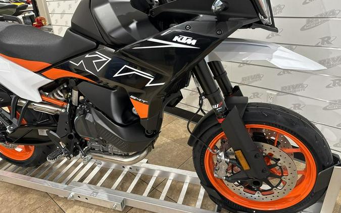 2024 KTM 890 SMT