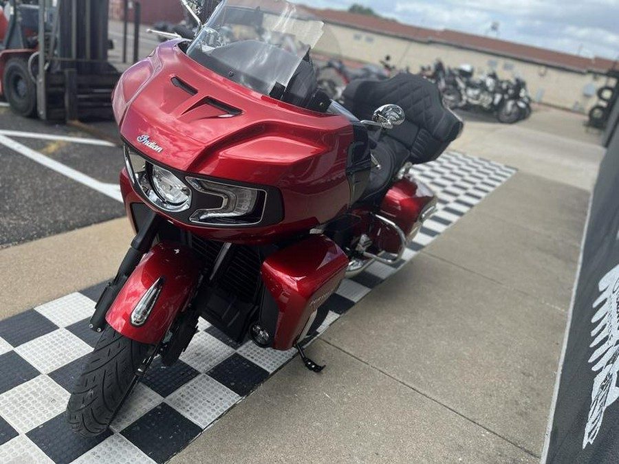 2024 Indian Motorcycle® Pursuit® Limited Sunset Red Metallic