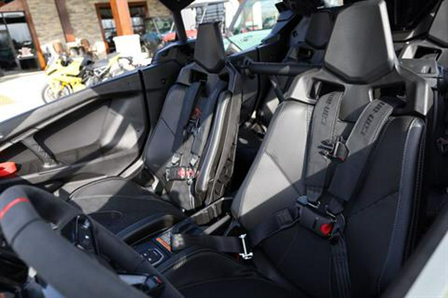 2026 Can-Am Maverick R MAX X RC with Smart-Shox