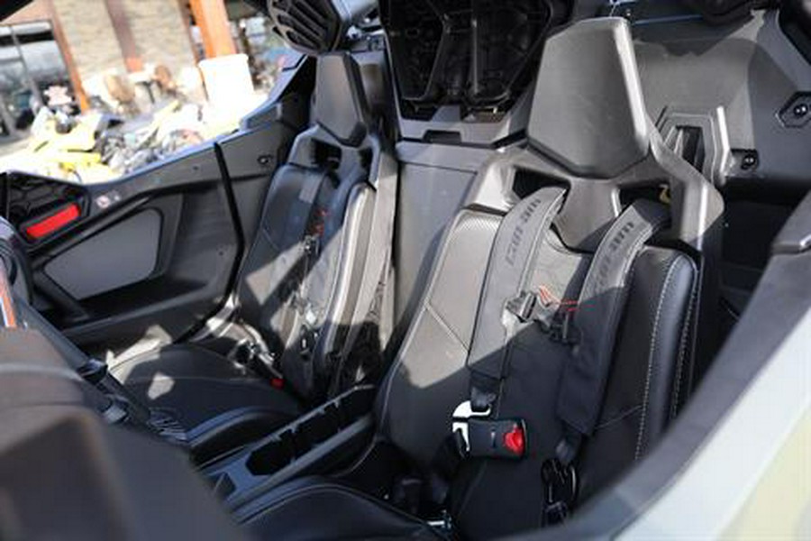 2026 Can-Am Maverick R MAX X RC with Smart-Shox