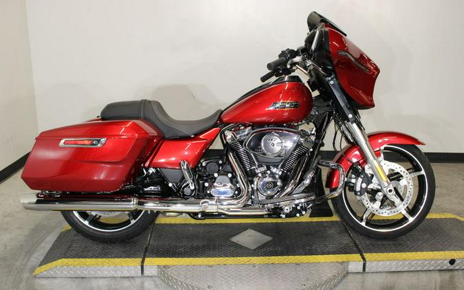 2025 Harley-Davidson® FLHX - Street Glide®