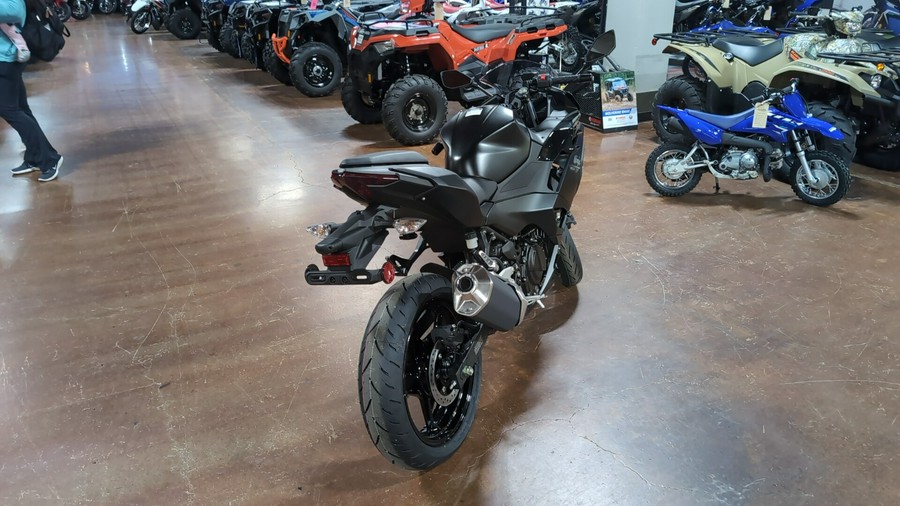 2026 Kawasaki Ninja® 500 Base