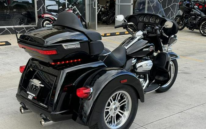 2023 Harley-Davidson® FLHTCUTG - Tri Glide® Ultra