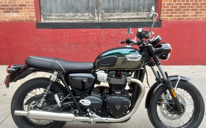 2024 Triumph Bonneville T100 Competition Green/Ironstone