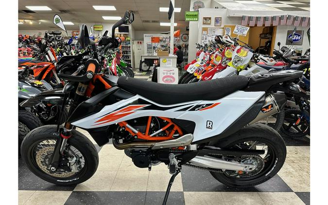 2019 KTM 690 SMC R SUPERMOTO