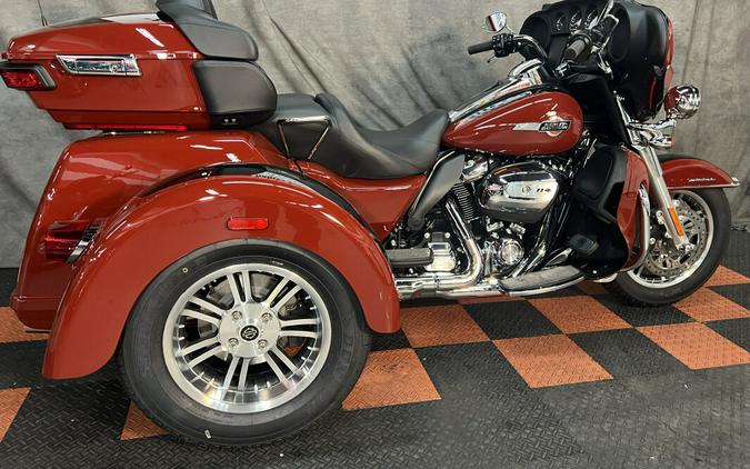 FLHTCUTG 2024 Tri Glide Ultra