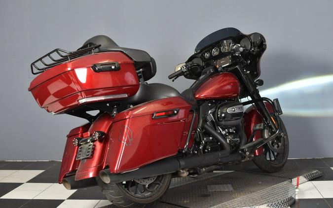 2018 Harley-Davidson Street Glide Special