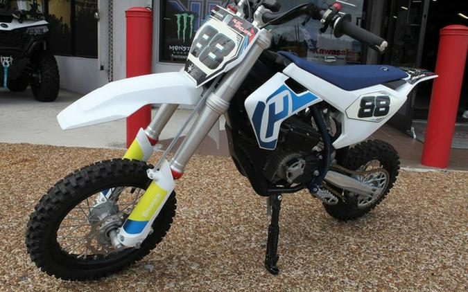 2022 Husqvarna EE 5