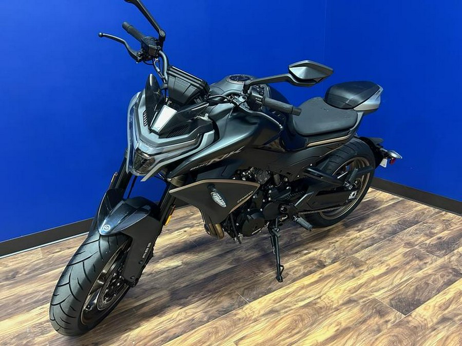 2024 CFMOTO 800NK