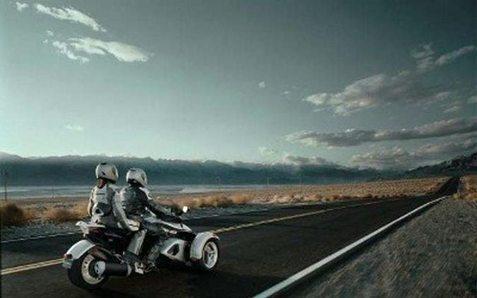 2009 Can-Am Spyder™ GS Roadster with SE5 Transmission (semi auto)