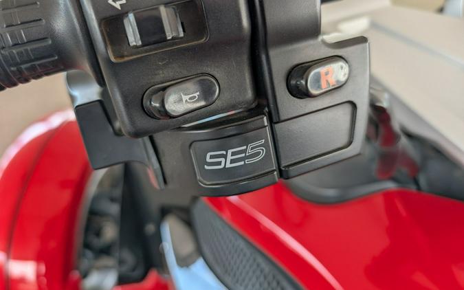 2009 Can-Am Spyder™ GS Roadster with SE5 Transmission (semi auto)