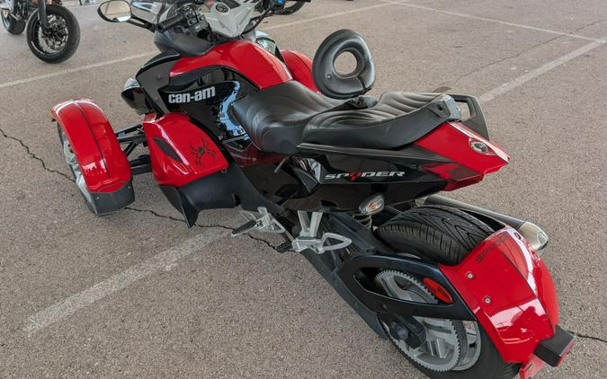 2009 Can-Am Spyder™ GS Roadster with SE5 Transmission (semi auto)