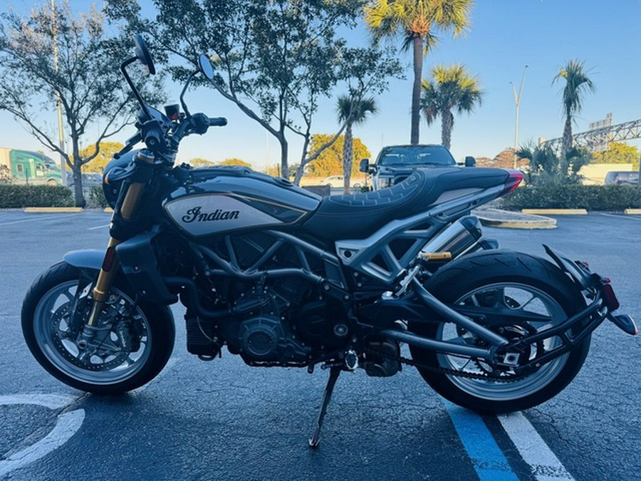 2023 Indian FTR R Carbon Carbon Fiber