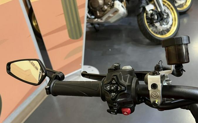 2025 Ducati Streetfighter V2 S