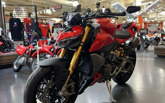 2025 Ducati Streetfighter V2 S