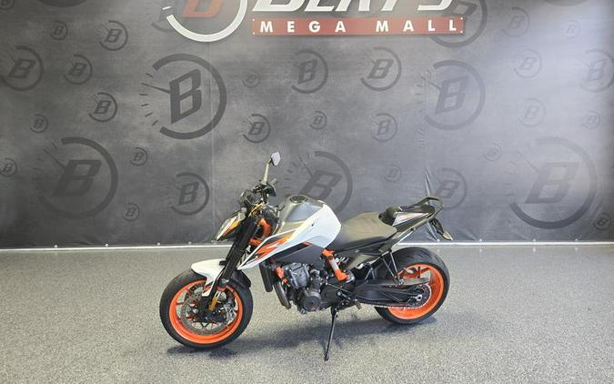 2021 KTM 890 Duke R