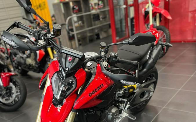 2026 Ducati Hypermotard V2