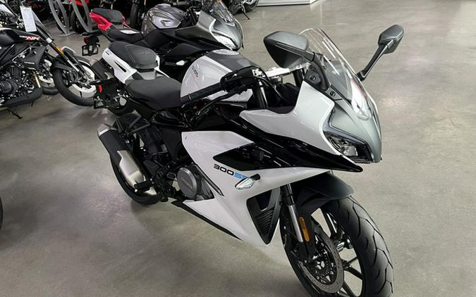 2025 CFMOTO SS 300