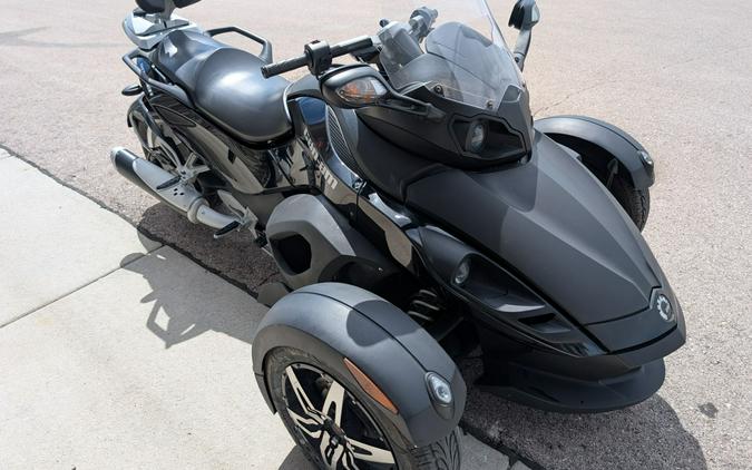 2009 Can-Am Spyder™ GS Phantom Black Limited Edition
