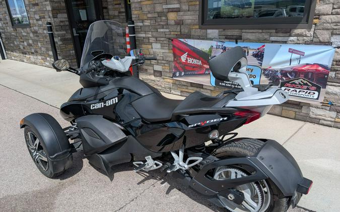 2009 Can-Am Spyder™ GS Phantom Black Limited Edition