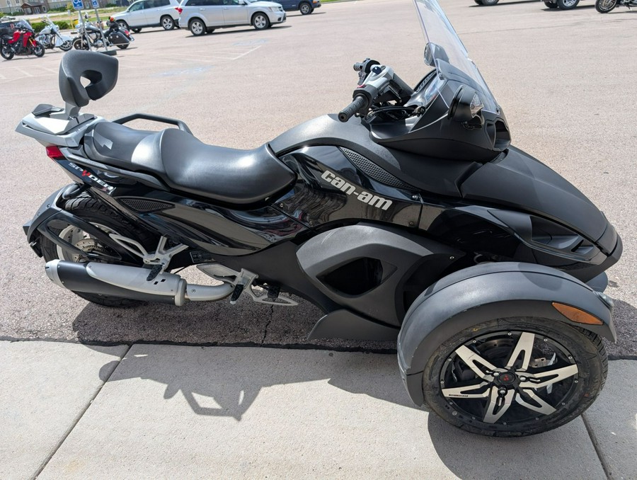 2009 Can-Am Spyder™ GS Phantom Black Limited Edition