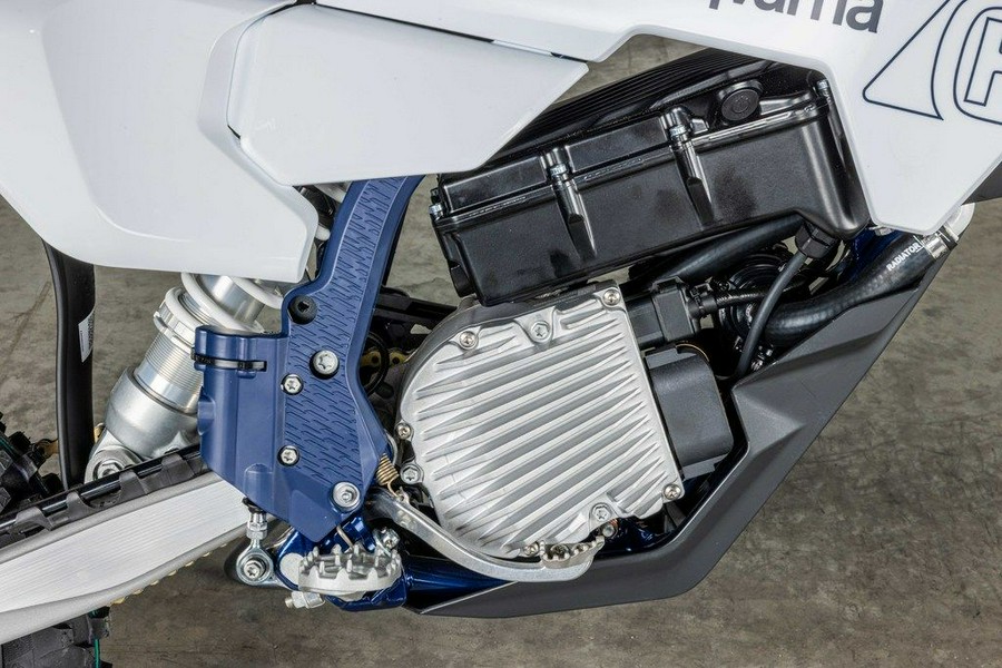 2027 Husqvarna EE 5 - VM031868