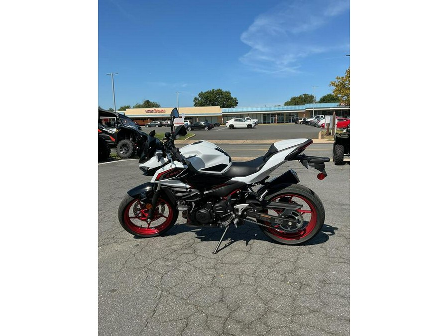 2026 Kawasaki Z500 SE ABS
