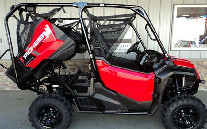 2023 Honda Pioneer 1000-5 Deluxe