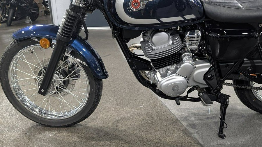 2025 Kawasaki W230 ABS