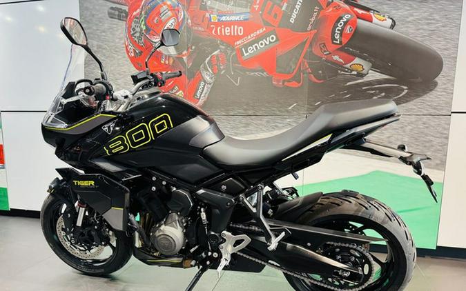 2025 Triumph Tiger Sport 800 Sapphire Black