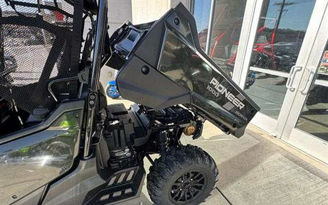 2025 Honda Pioneer 1000-6 Deluxe Crew